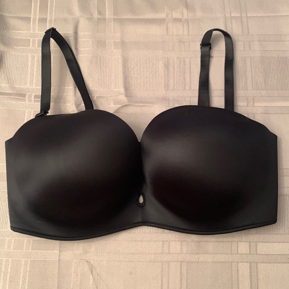 Victoria’s Secret bombshell padded bra